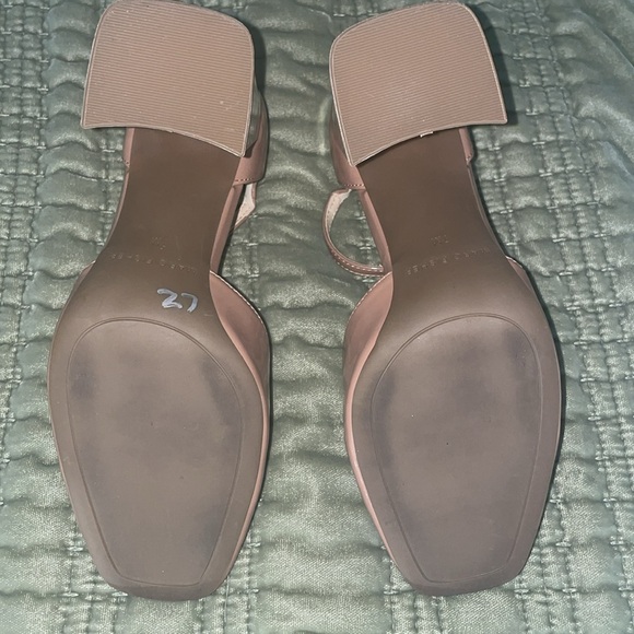 Marc Fisher beige tan patent leather chunky block heel mary janes pre-loved sz 7 - Picture 4 of 6